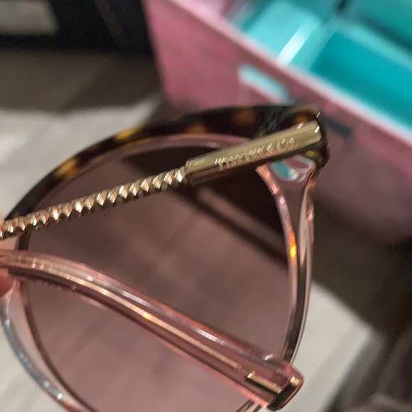 Unique Tiffany Sunglasses - Picture 5 of 11